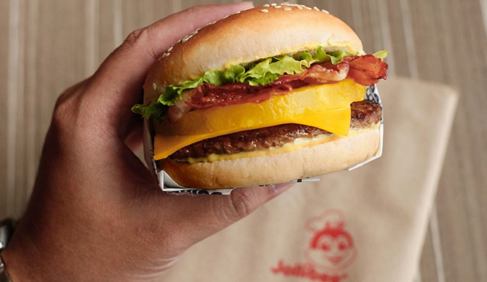 Philippine fast food chain Jollibee to explore M&A options to expand in